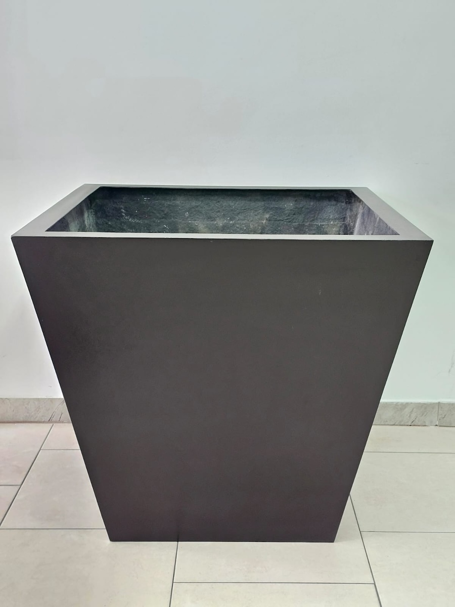 Foto 10 de la galería de macetas y piezas decorativas
